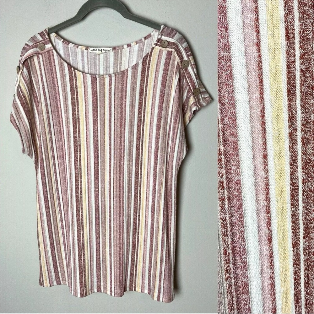Above & Beyond Women's Top Size Large Short Sleeves Decorative Button Stripes